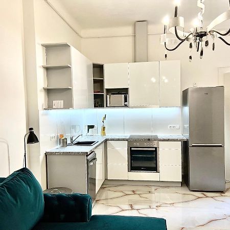 L8 Guesthouse Будапеща Екстериор снимка