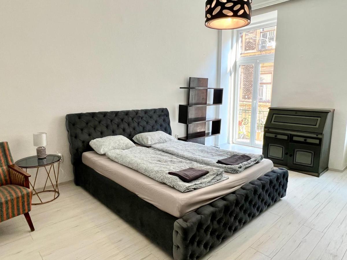 L8 Guesthouse Будапеща Екстериор снимка